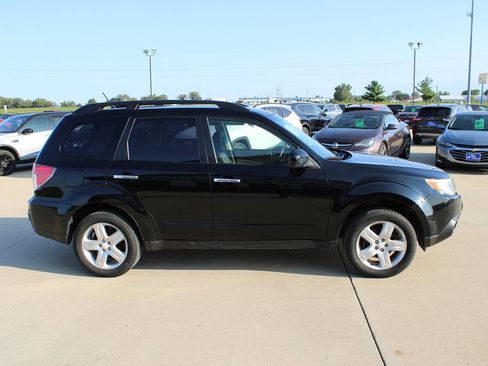 Used 2010 Subaru Forester 2.5X Premium image 4