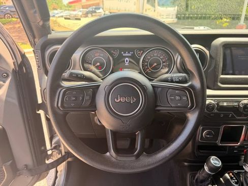 Used 2023 Jeep Wrangler Unlimited Sport AWD/4WD image 14