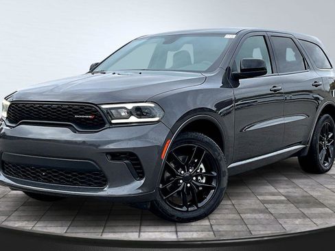 Used 2024 Dodge Durango GT image 2