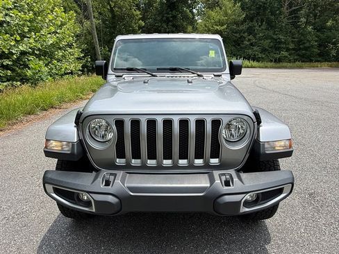 Used 2018 Jeep Wrangler Unlimited Sahara AWD/4WD image 3