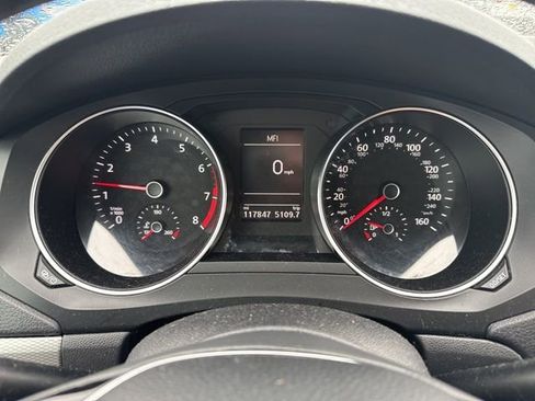 Used 2017 Volkswagen Jetta SE image 15