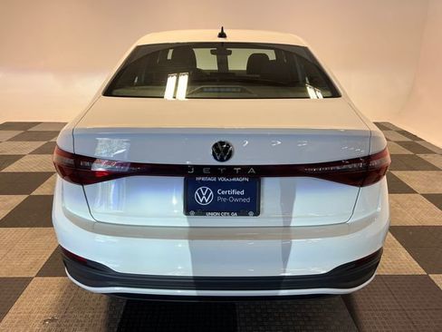 Used 2025 Volkswagen Jetta Sport FWD image 4