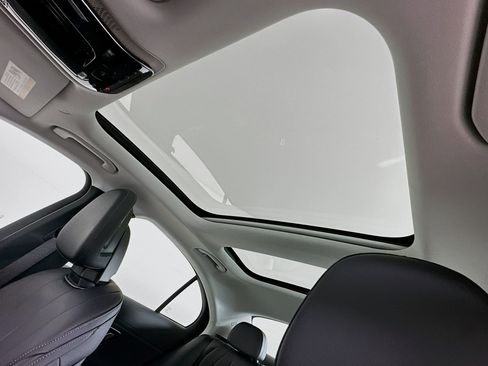 Used 2025 Mercedes-Benz E 350 Sedan image 23