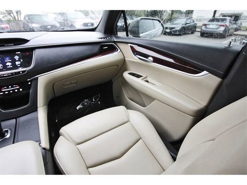 Used 2019 Cadillac XT5 Luxury image 9
