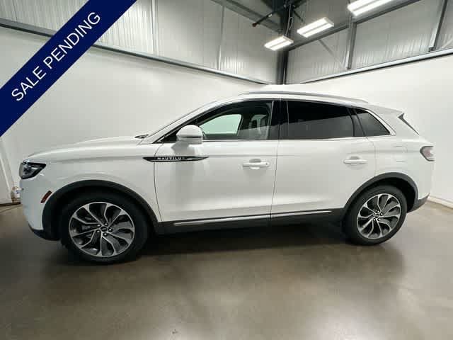Used 2023 Lincoln Nautilus Reserve AWD/4WD image 2