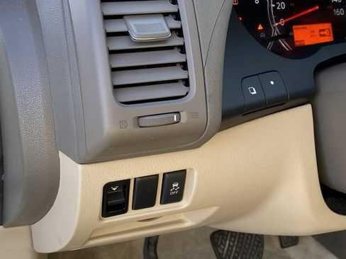 Used 2011 Nissan Altima 2.5 S w/ Special Edition Pkg image 12