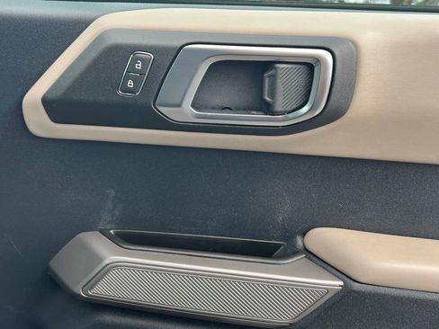 Certified 2022 Ford Bronco Wildtrak image 17