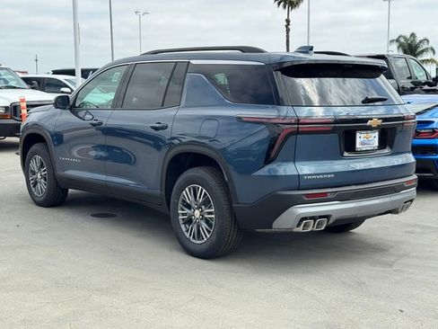 New 2026 Chevrolet Traverse LT w/ Driver Confidence Package FWD image 3