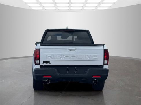 Used 2024 Honda Ridgeline Black Edition image 5