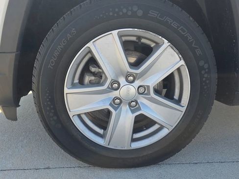 Used 2022 Jeep Compass Latitude image 10