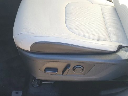 Certified 2024 Kia Sportage EX AWD/4WD image 11