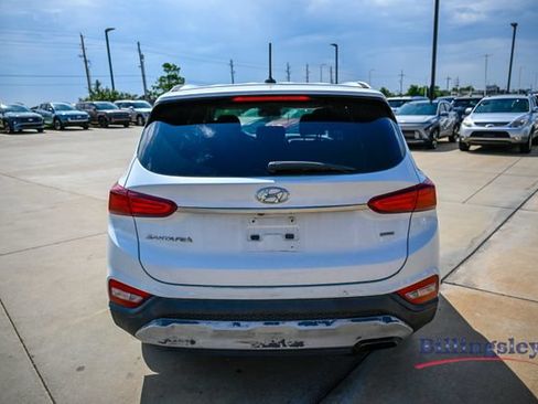 Used 2019 Hyundai Santa Fe SE AWD/4WD image 4