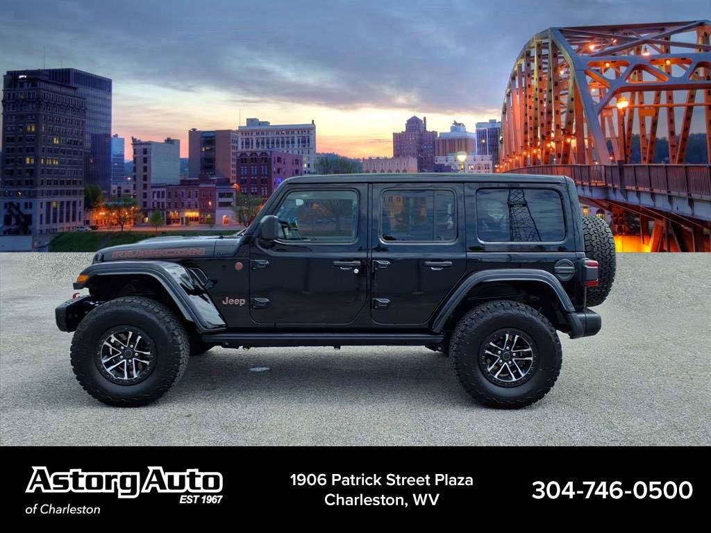 Used 2025 Jeep Wrangler Unlimited Rubicon AWD/4WD image 6