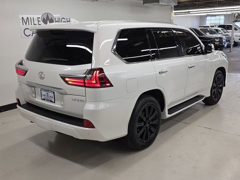 Used 2017 Lexus LX 570 4WD w/ Luxury Package image 7