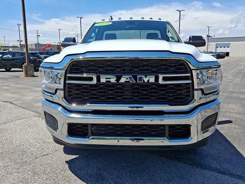 Used 2020 RAM 2500 Tradesman w/ Chrome Appearance Group AWD/4WD image 3