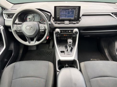 Used 2022 Toyota RAV4 LE w/ Carpet Mat Package (TMS) AWD/4WD image 29