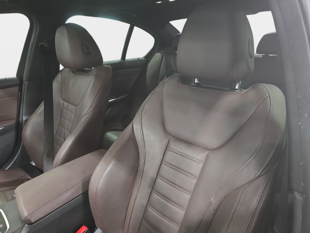 Certified 2023 BMW 330i Sedan w/ Premium Package RWD image 18