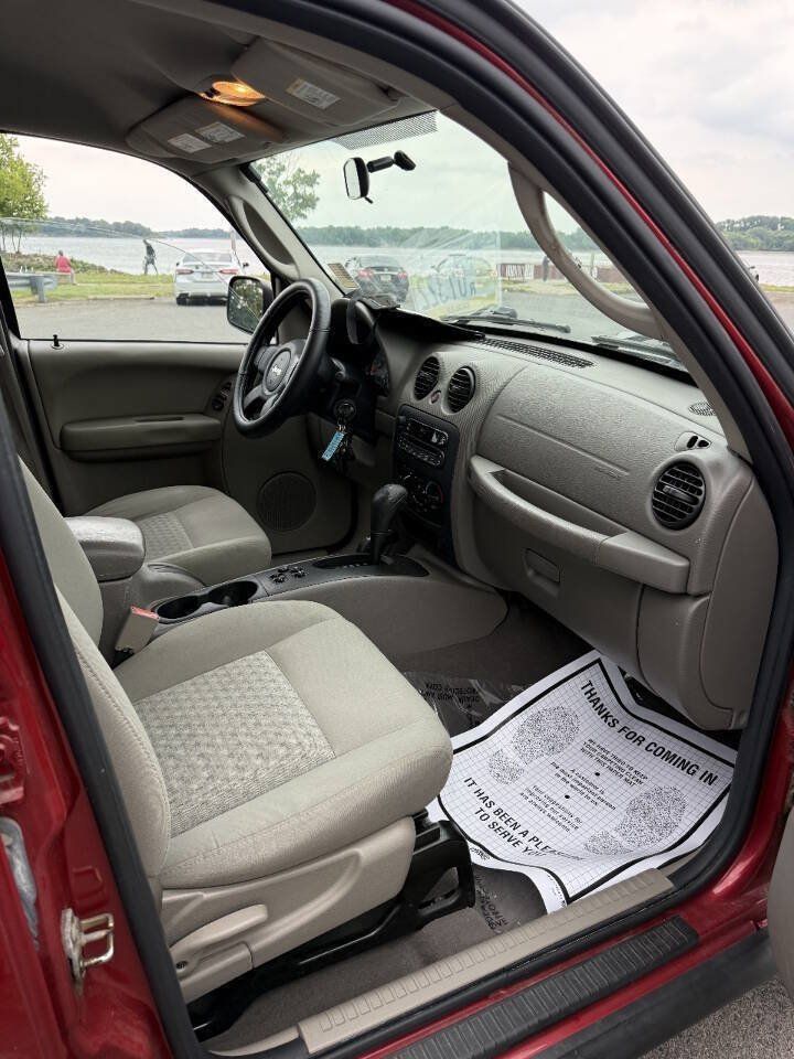 Used 2007 Jeep Liberty Sport AWD/4WD image 16