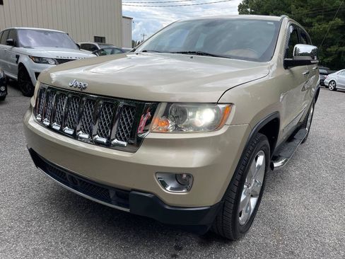 Used 2012 Jeep Grand Cherokee Overland Summit AWD/4WD image 5