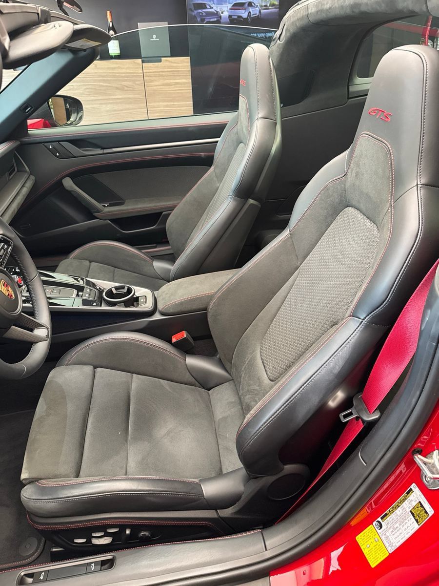 Certified 2026 Porsche 911 Targa 4 GTS AWD/4WD image 11
