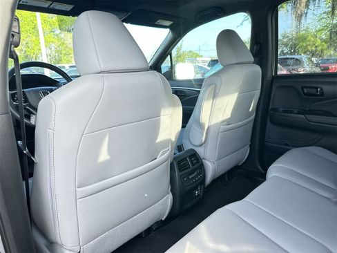 Used 2023 Honda Passport Elite image 14