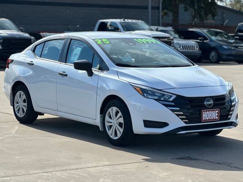 Used 2025 Nissan Versa S w/ Trunk Package image 1