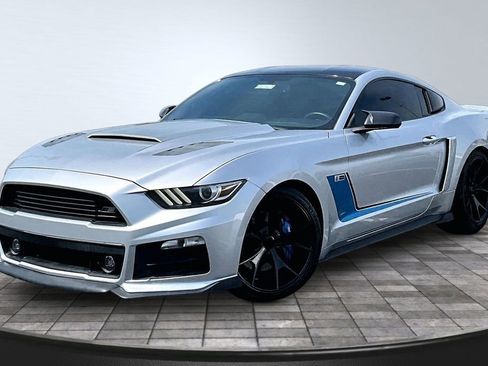 Used 2015 Ford Mustang GT Premium RWD image 1