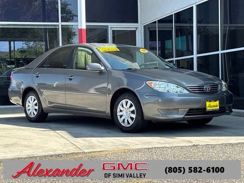 Used 2006 Toyota Camry LE FWD image 1
