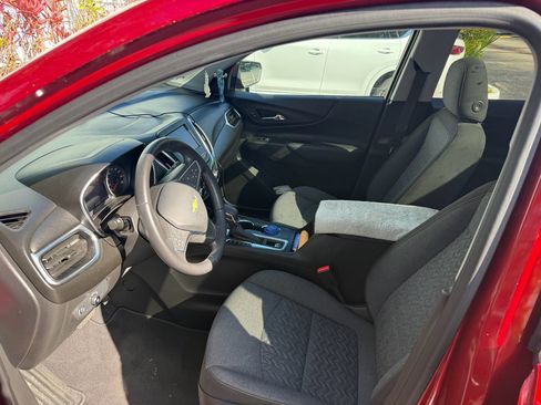 Used 2022 Chevrolet Equinox LT image 11