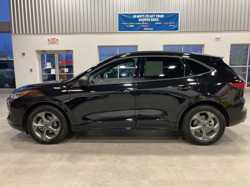 Used 2023 Ford Escape ST-Line w/ Cold Weather Package image 8