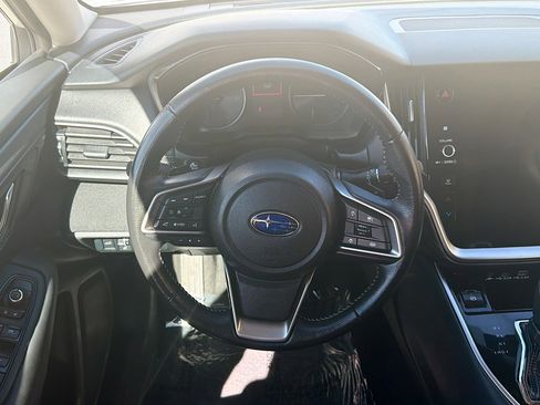 Used 2025 Subaru Outback Premium image 18