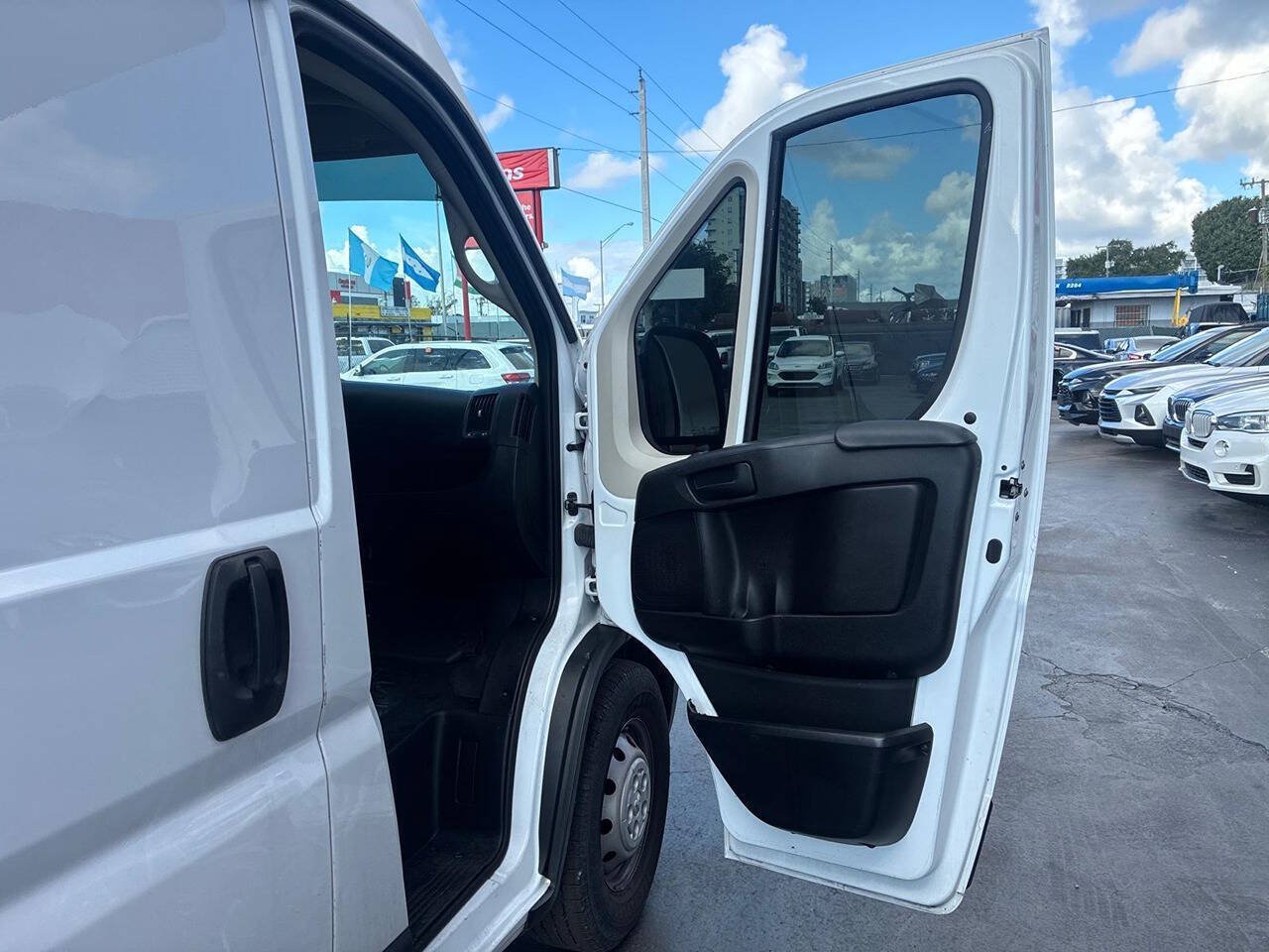 Used 2019 RAM ProMaster 1500 FWD image 4