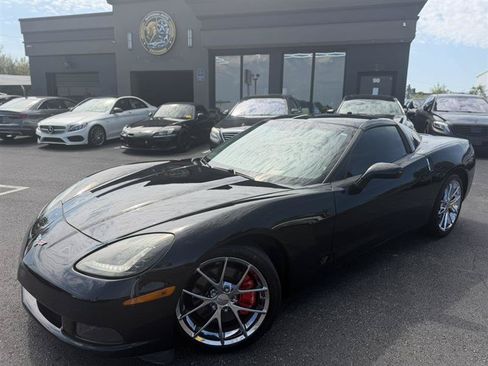 Used 2005 Chevrolet Corvette Coupe w/ Preferred Equipment Group RWD image 15