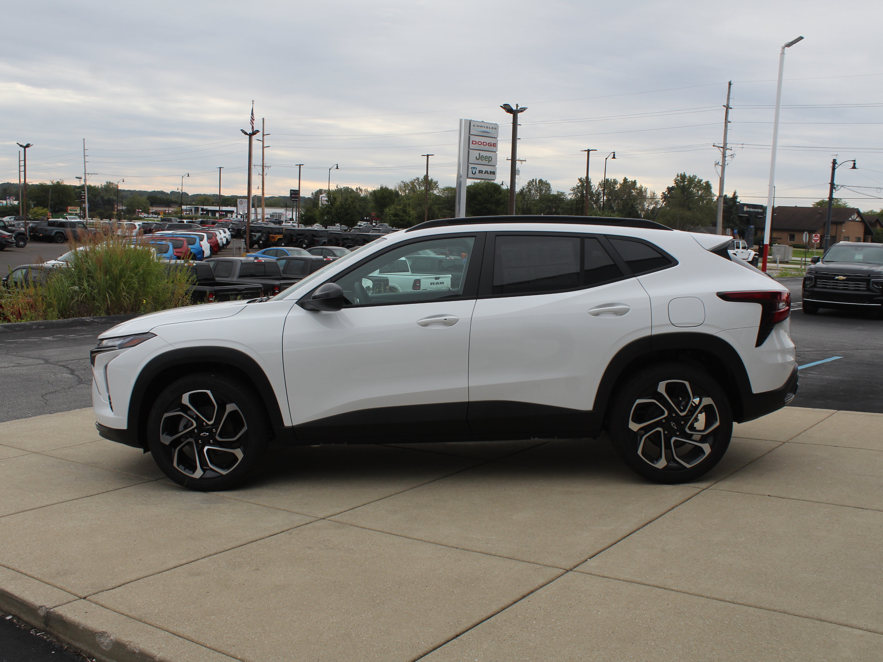 New 2026 Chevrolet Trax RS w/ Driver Confidence Package FWD image 8