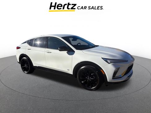 Used 2025 Buick Envista Sport Touring image 1