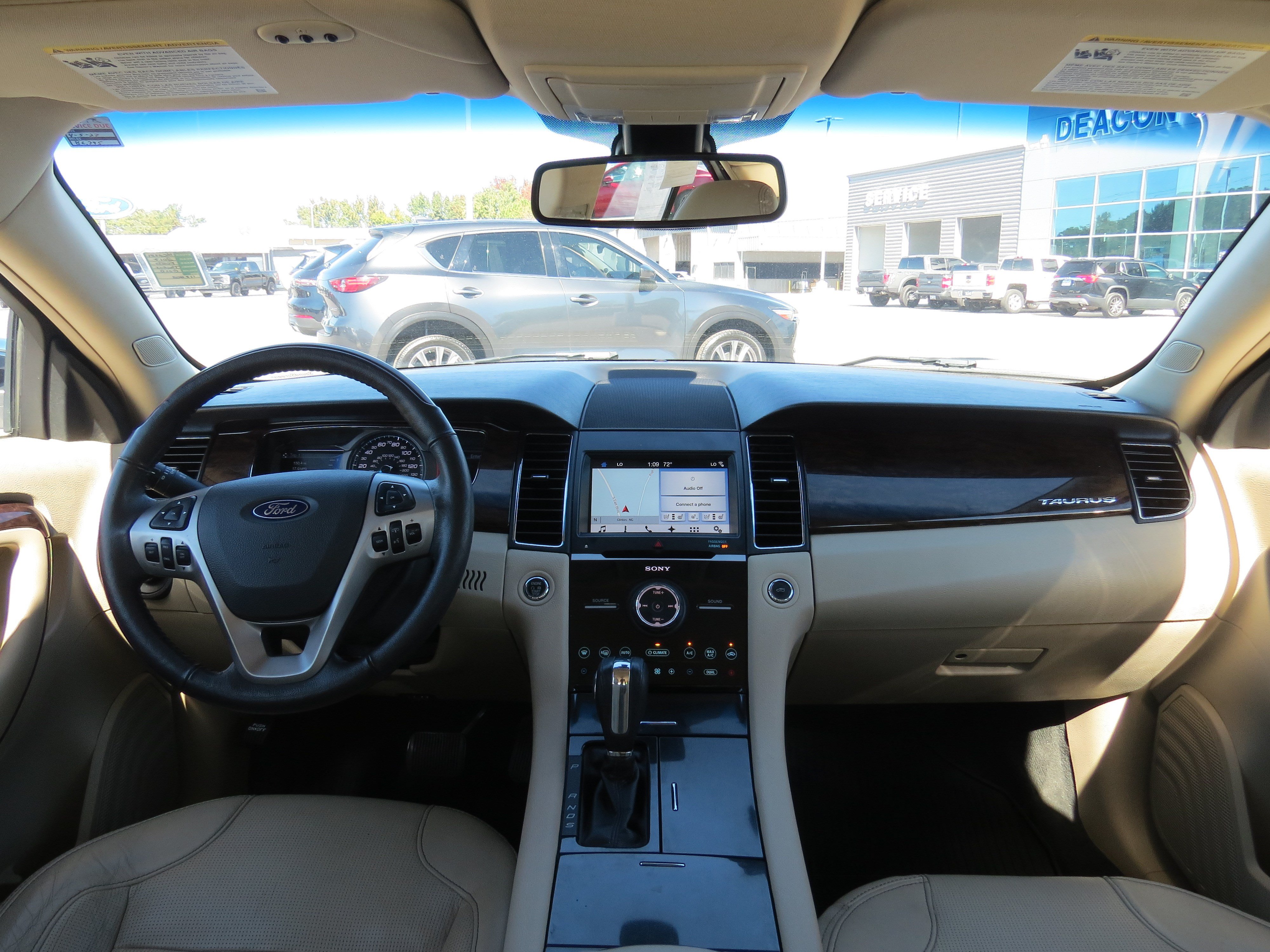 Used 2017 Ford Taurus Limited AWD/4WD image 14