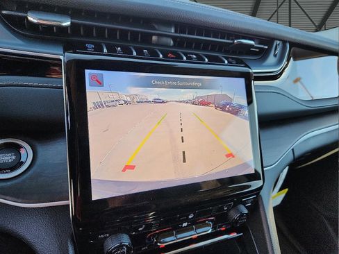 New 2024 Jeep Grand Cherokee Limited 4xe image 8