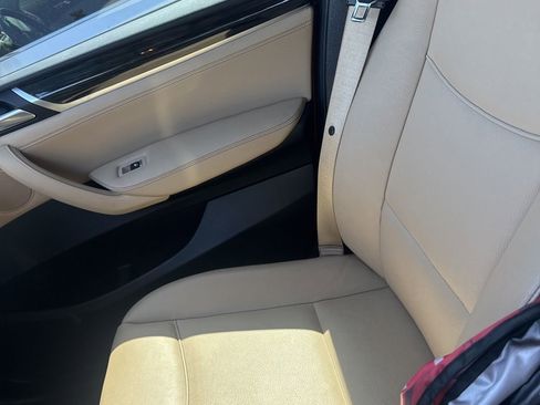 Used 2017 BMW X3 sDrive28i RWD image 8