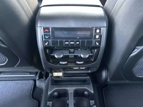 New 2025 Jeep Grand Cherokee L Limited w/ Black Appearance Package image 10