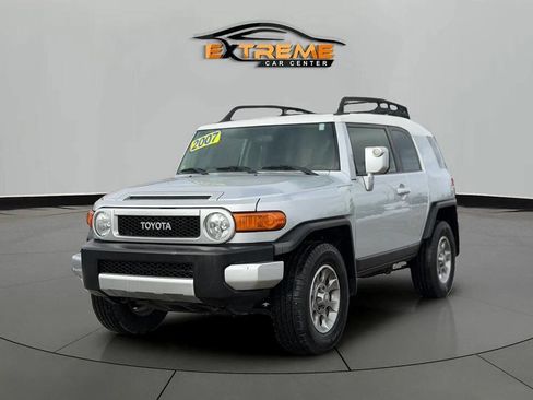 Used 2007 Toyota FJ Cruiser 4WD image 2