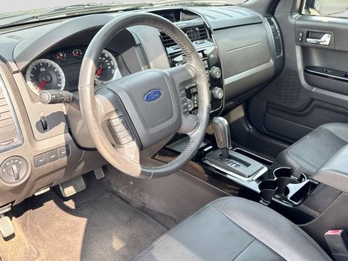 Used 2009 Ford Escape Limited FWD image 2