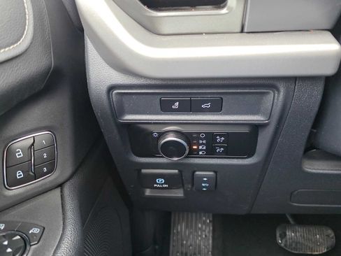 Used 2024 Ford Expedition Max XLT AWD/4WD image 35