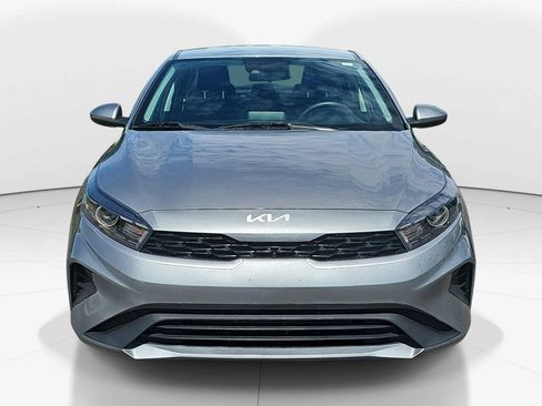 Used 2023 Kia Forte LXS FWD image 9