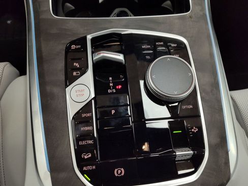 Used 2026 BMW X5 xDrive50e w/ M Sport Package image 15