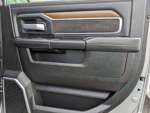 Used 2024 RAM 2500 Laramie image 17