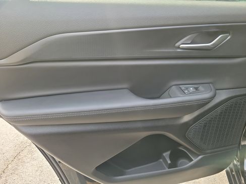 New 2025 Jeep Grand Cherokee L Laredo image 23