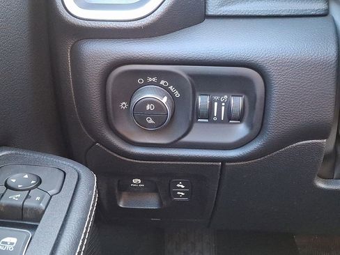 New 2026 RAM 1500 Laramie w/ Night Edition image 17
