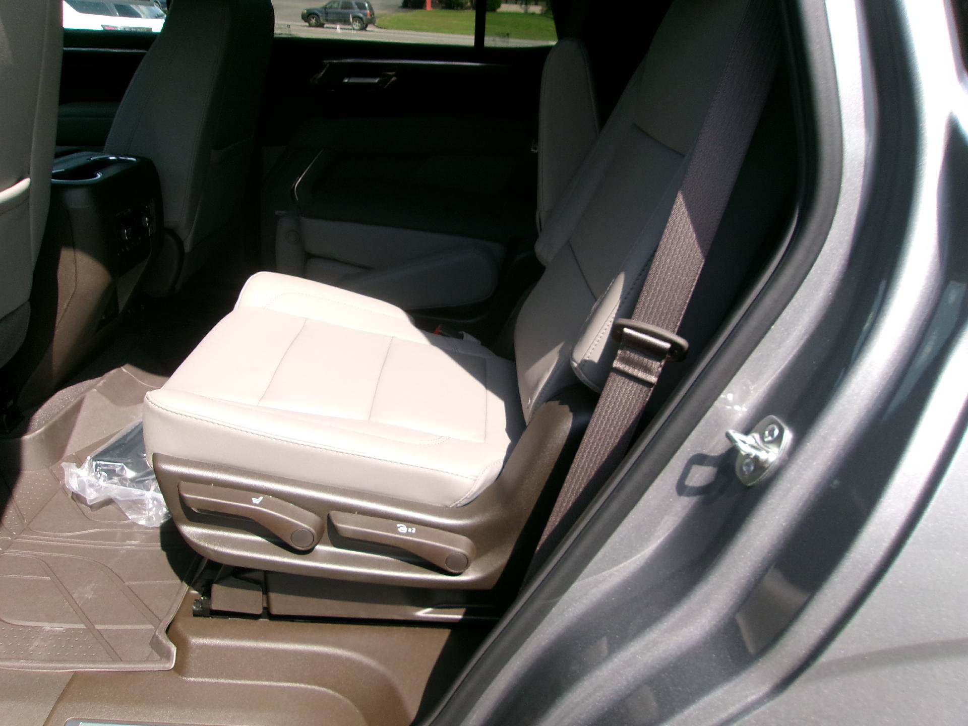 New 2026 Chevrolet Tahoe Z71 w/ Comfort Package AWD/4WD image 12