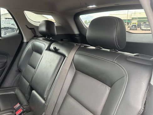 Used 2023 GMC Terrain SLT AWD/4WD image 23