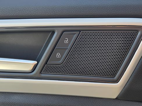 Used 2022 Volkswagen Atlas SE FWD image 27
